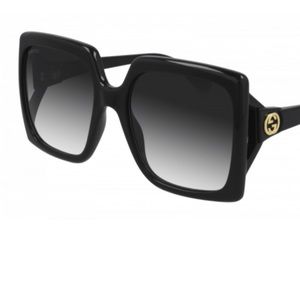 GUCCI WOMENS OVERSIZED SUNGLASSES..BLACK LENS & FRAME..CASE INCLUDED..EXCELLENT